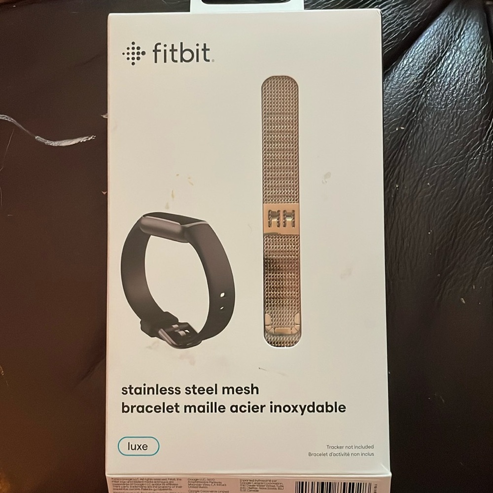 Fitbit Luxe Stainless Steel Mesh wristband soft Gold NWT